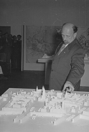 Architektenbesprechung mit Walter Ulbricht zum Wiederaufbau des Zentrums am 31. Mai 1953